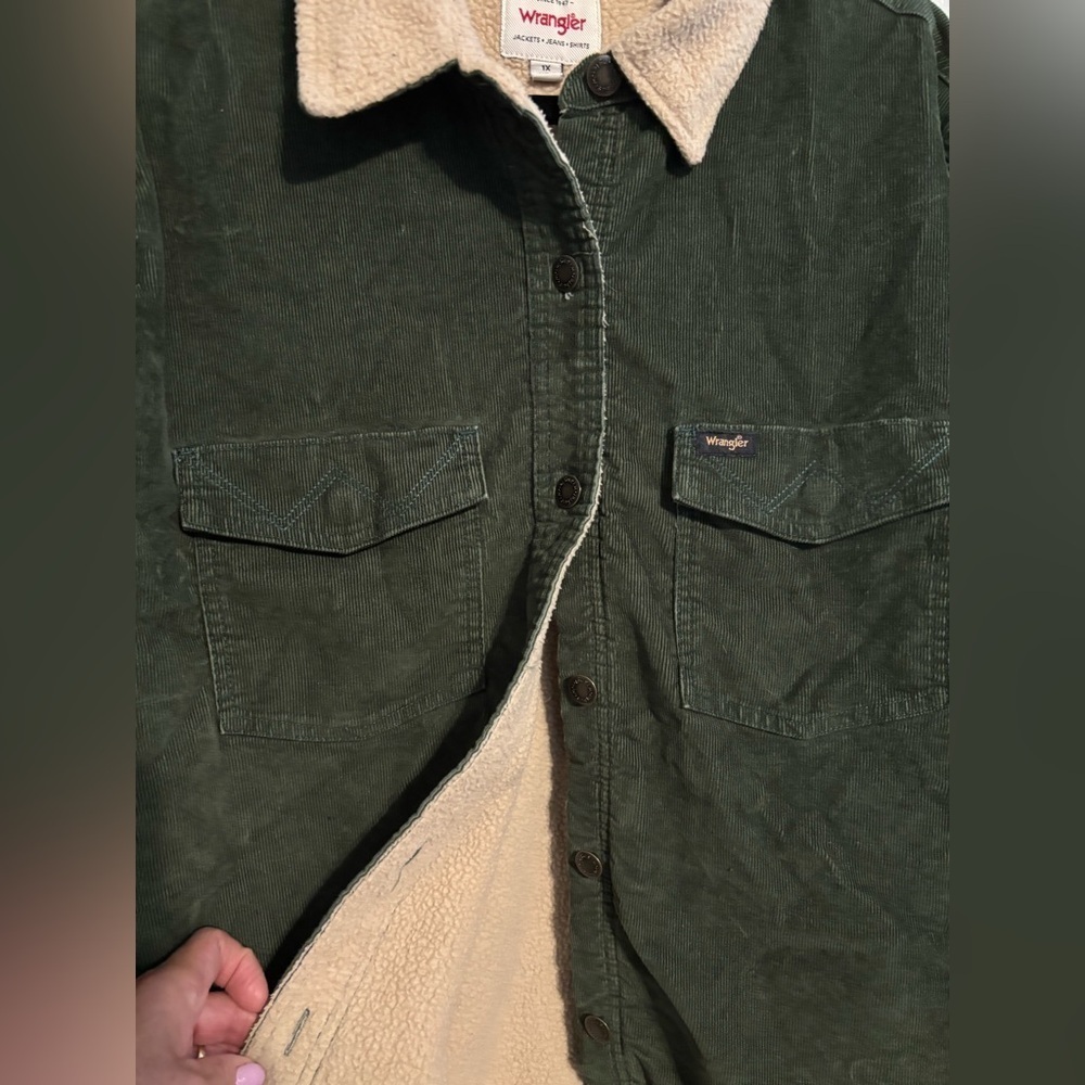 Wrangler Women’s Corduroy Sherpa Lined Field Jacket Shacket Green SZ XL - Picture 5 of 5